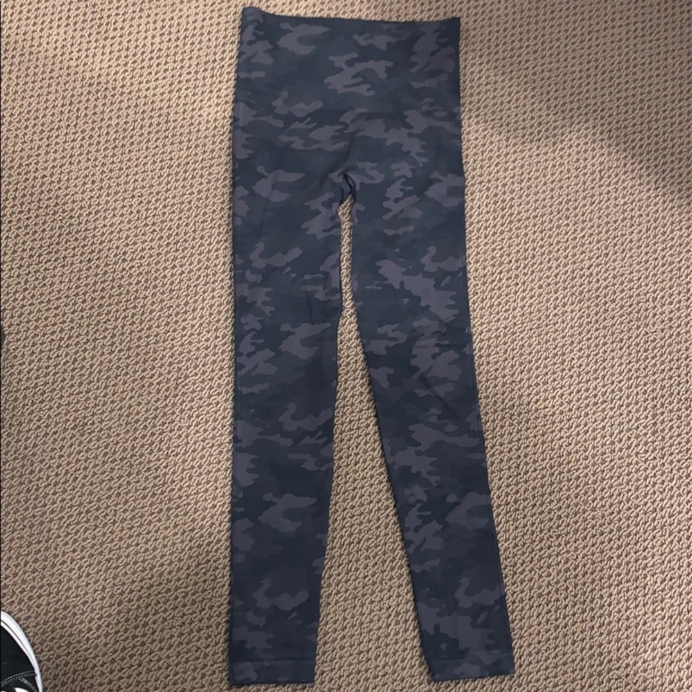 SPANX camo leggings size medium